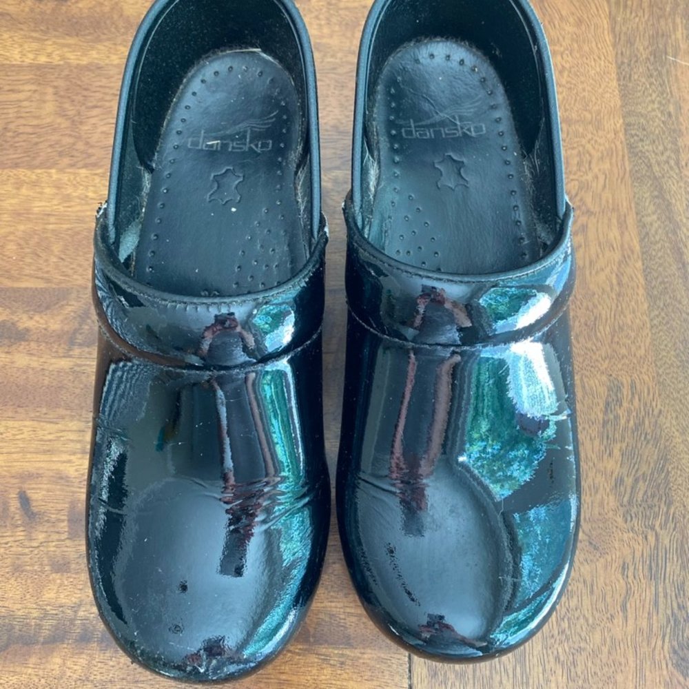 Dansko Black Patent Leather Clogs size 36